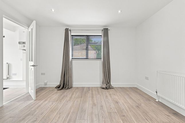 120, Eastbrooks Mews, Basildon photo 4