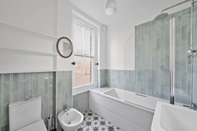 107, Sutton Court, London photo 3