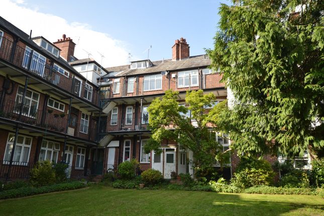 Flat to rent in 7A Clay Hill House, Wey Hill, Haslemere, Surrey