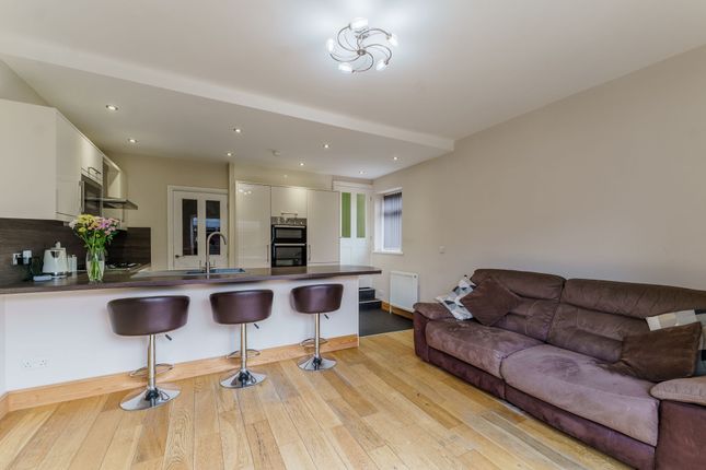 353 Beacon Road, Bradford photo 5
