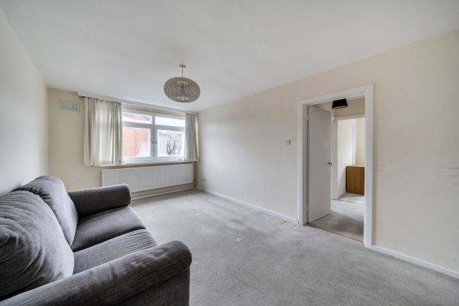 7 Birchington Court,, Crouch Hall Road, Crouch End photo 2