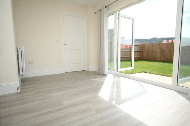 2, Cowslip Close, Gloucestershire photo 3