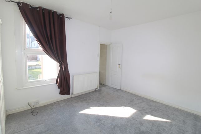 12, Cromwell Terrace, Chatham photo 5