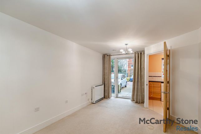 1 Martin Court, St. Catherines Road, Grantham photo 3