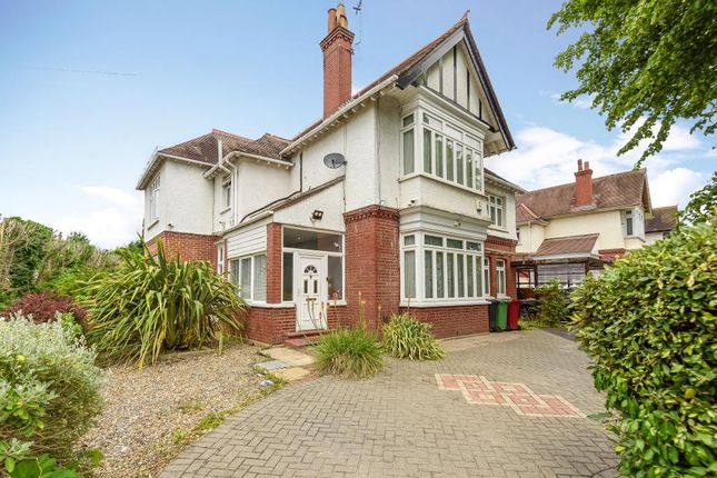 Thumbnail Detached house to rent in Langley, Slough