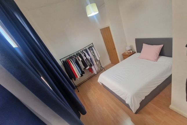 Flat 110, York Place, Leicester photo 4