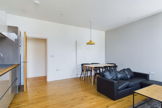 Flat to rent in Flat 6 Moose Hall Apartments, Toronto Road, Exeter