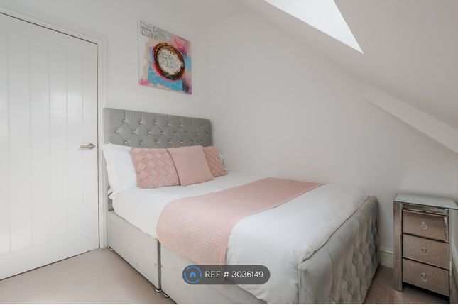 Flat, Approach Road, Poole photo 5