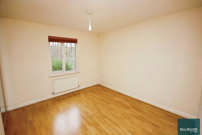 10, Milligan Lodge, London photo 5