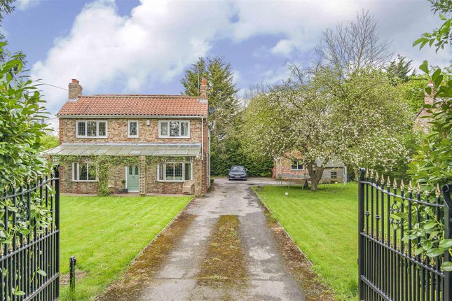 Thumbnail Detached house for sale in Hull Road, Dunnington, York