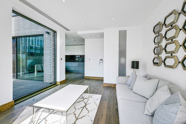 Thumbnail Flat to rent in Hanway Street, Fitzrovia