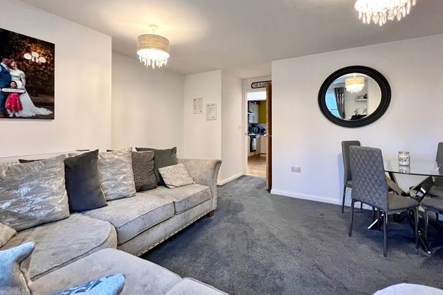 12, Pintail Close, Scunthorpe photo 3