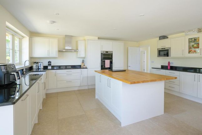Calcot, Cheltenham photo 2