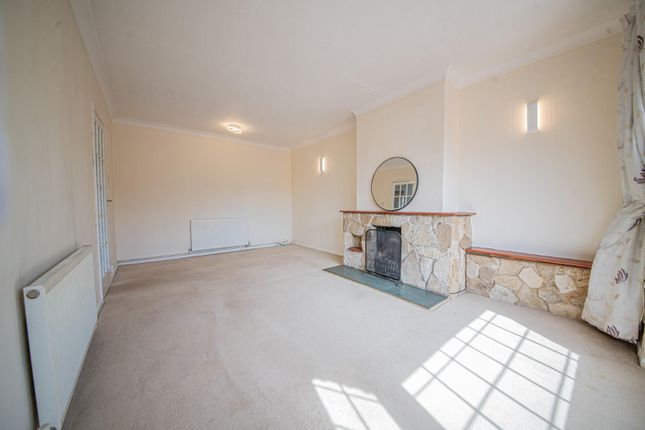 20, Boyatt Crescent, Eastleigh photo 3
