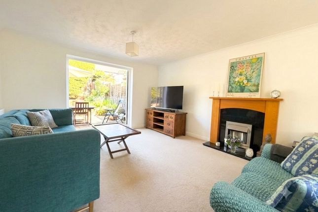 10, Ludlow Close, Camberley photo 2