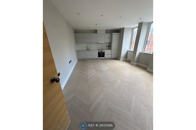 1-bed flat on Westcombe House Mount Ephraim, Tunbridge Wells, £1,500/mo