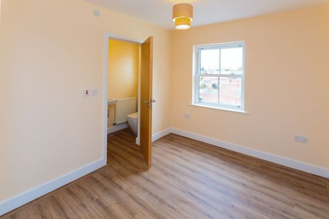 8 Ten Tree Croft, Church Street, Telford photo 4