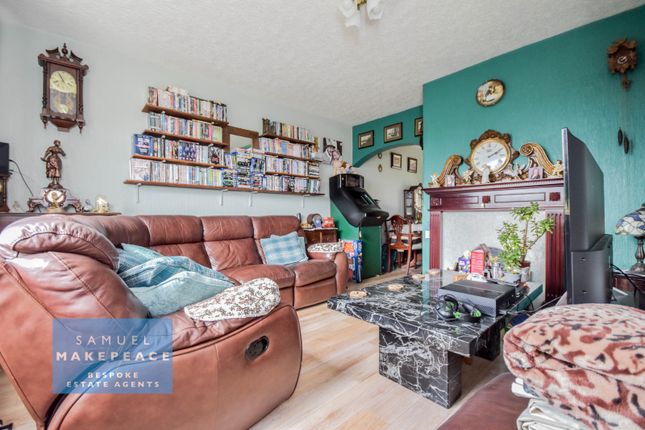 24 Wain Drive, Penkhull, Stoke-on-Trent photo 2