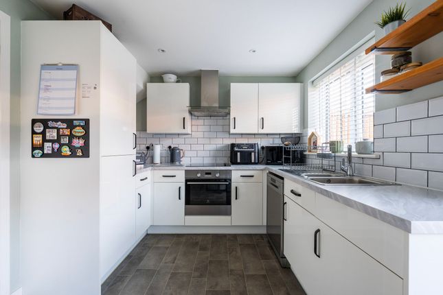 5 Portobello Drive, Great Yarmouth photo 2