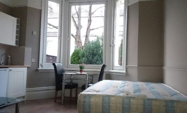 Thumbnail Room to rent in Lena Gardens, Hammersmith
