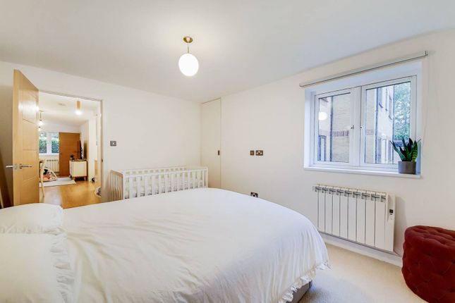 Flat to rent in Jack Clow Road, West Ham, London
