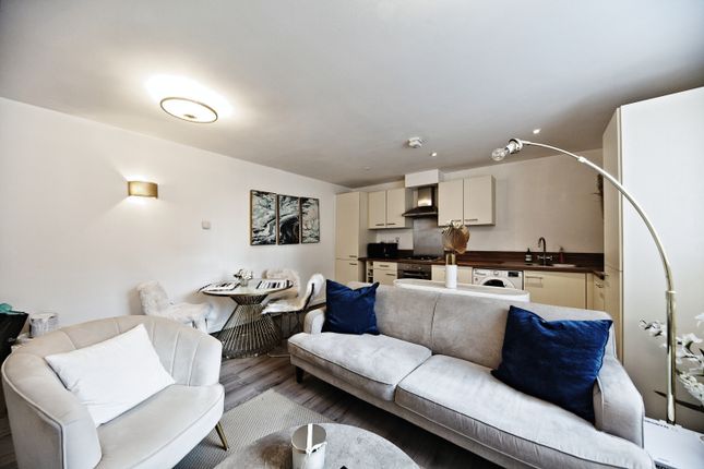 Flat for sale in Whitman Court, London