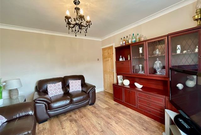 40, Rosegarth Avenue Aston, Sheffield photo 4