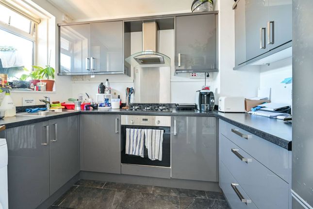 Thumbnail Flat for sale in Browning Street, Elephant And Castle, London