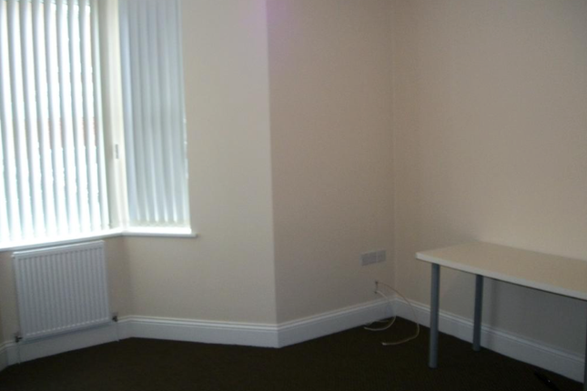 Flat to rent in Wingrove Avenue, Fenham