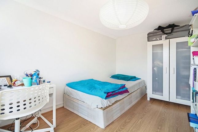 Flat to rent in Purchese Street, London