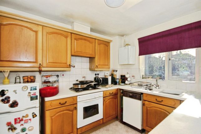 31, Weilerswist Drive, Leamington Spa photo 4