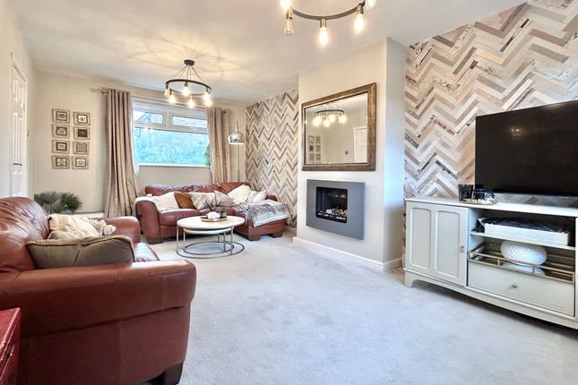 103 Outwood Road, Cheadle photo 4