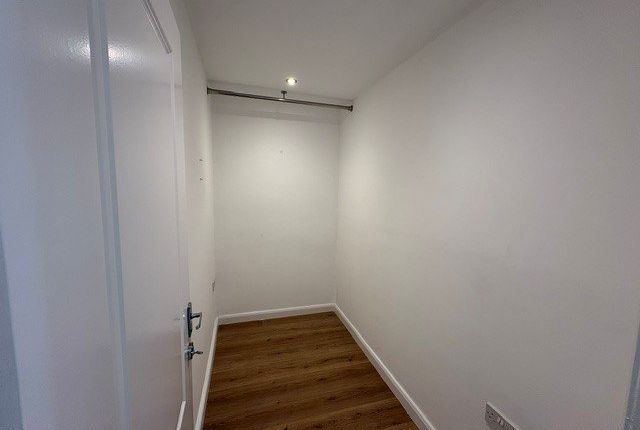 28, Victoria Grove, West Yorkshire photo 5