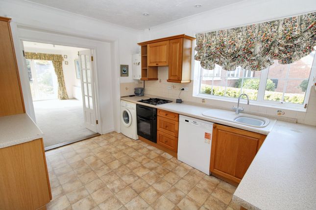 7 Green Street, High Wycombe photo 2