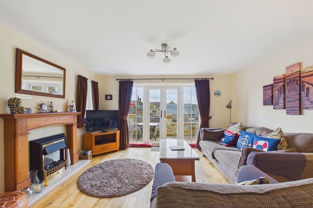 Flourish Cottage, 12a Flowergate, Whitby photo 2