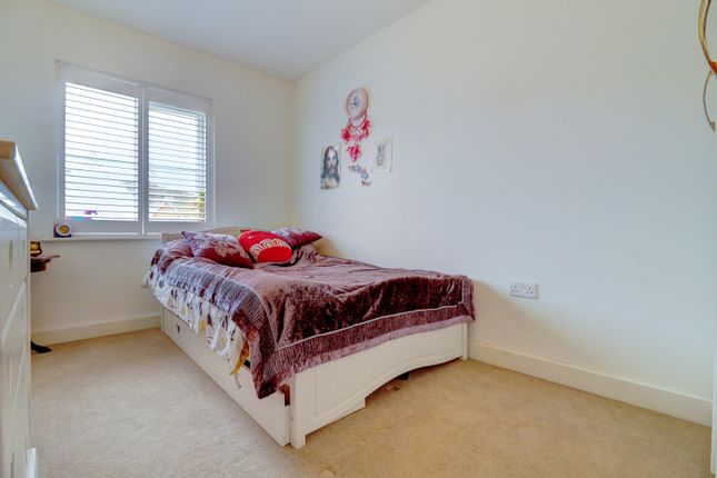 Terraced house for sale in Chequers Avenue, High Wycombe