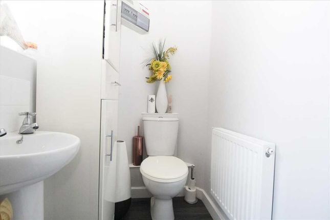 99, Clifton Road, Cramlington photo 3
