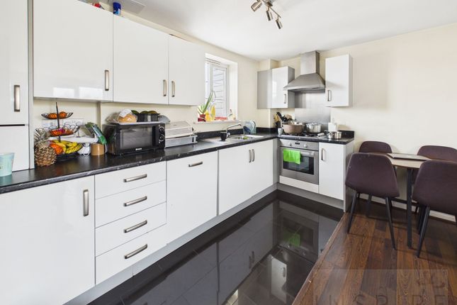 23 Buttermere Court Grayrigg Road, Crawley photo 3