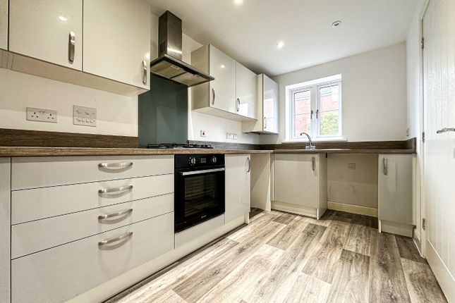 36 Thomas Fox Road, Tonedale, Somerset photo 3
