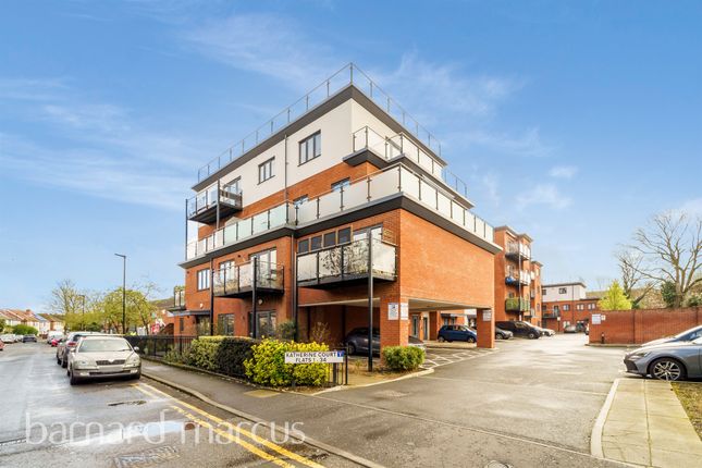 Thumbnail Flat for sale in Park Road, Feltham