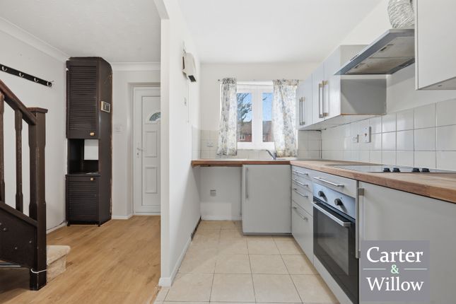 53, Burdetts Road, Dagenham photo 4