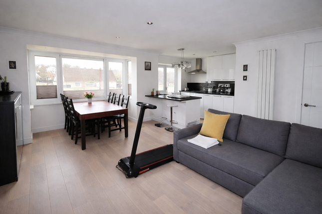 8, Sandringham Road, Maidenhead, Berkshire photo 3