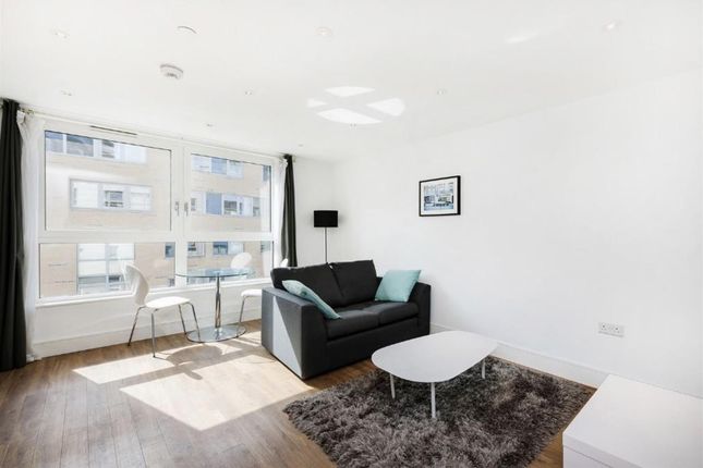 Flat 19 Gillespie Court, 9, Queensland Road, London photo 2