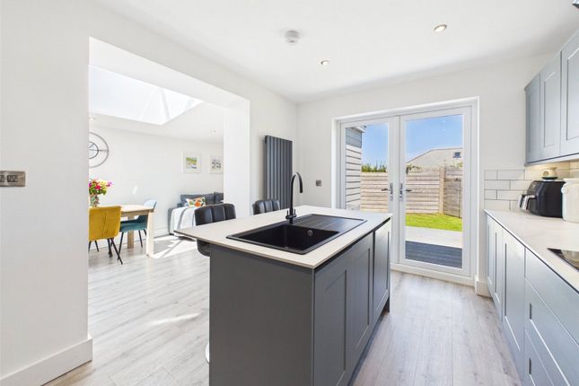 Kynance,, Crescent Close, Bude photo 3