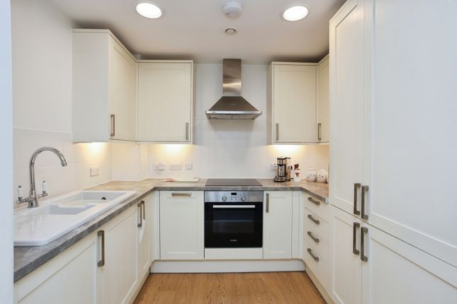 Flat 44, Rosewell House,, Tudeley Lane, Kent photo 4