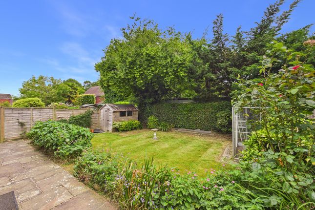 67 The Retreat, Princes Risborough photo 3