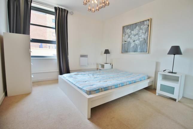 Flat for sale in Commercial Road, Limehouse, London