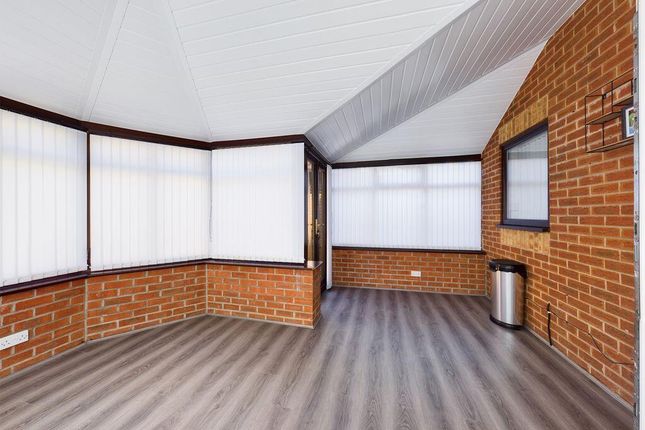 Room 1, 95, West Grove, Hull photo 5