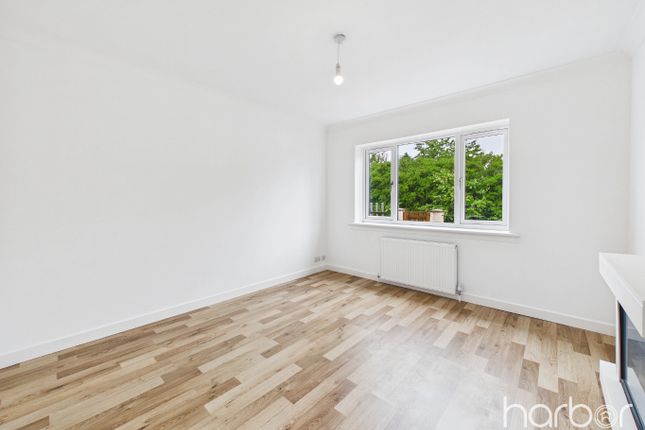 1A Larchgrove Avenue, Springboig, City of Glasgow photo 4