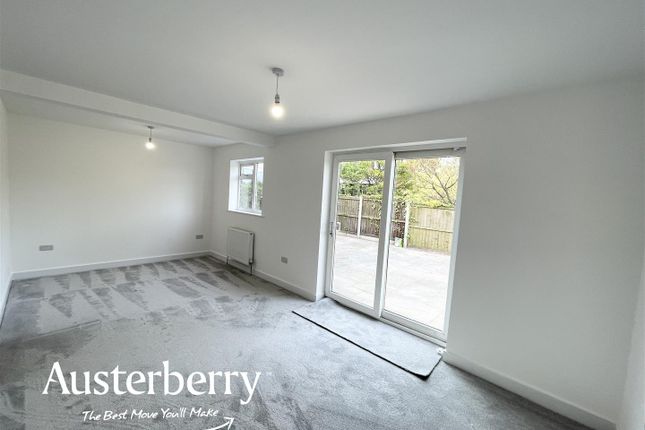 12, Mayneford Place, Stoke-On-Trent photo 5